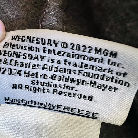 NEW WEDNESDAY ADAMS FAMILY HOODIE - Picture 10 of 12